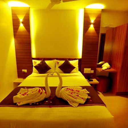 Hotel Sai Krish Grand Chennai Bagian luar foto
