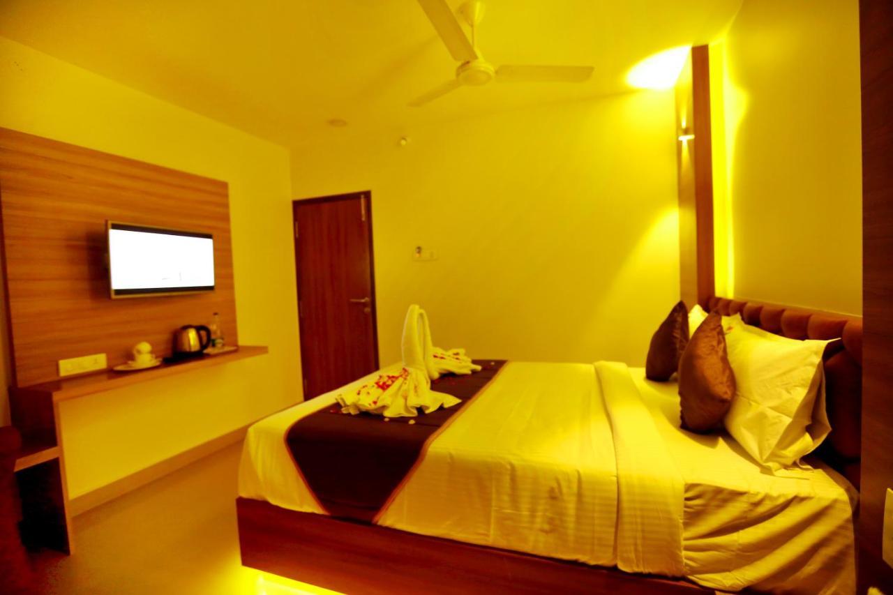 Hotel Sai Krish Grand Chennai Bagian luar foto