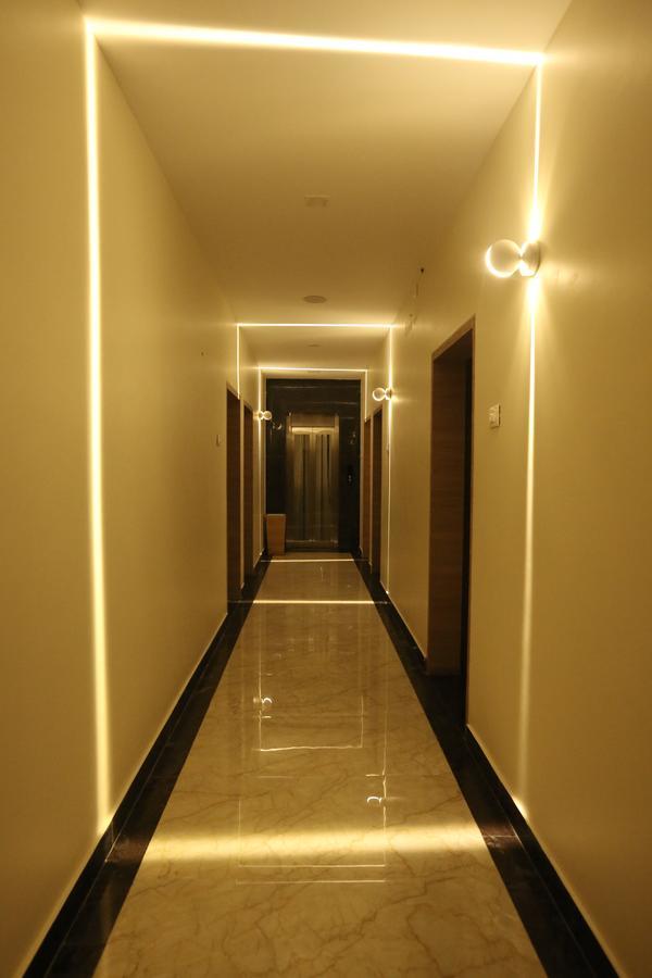 Hotel Sai Krish Grand Chennai Bagian luar foto
