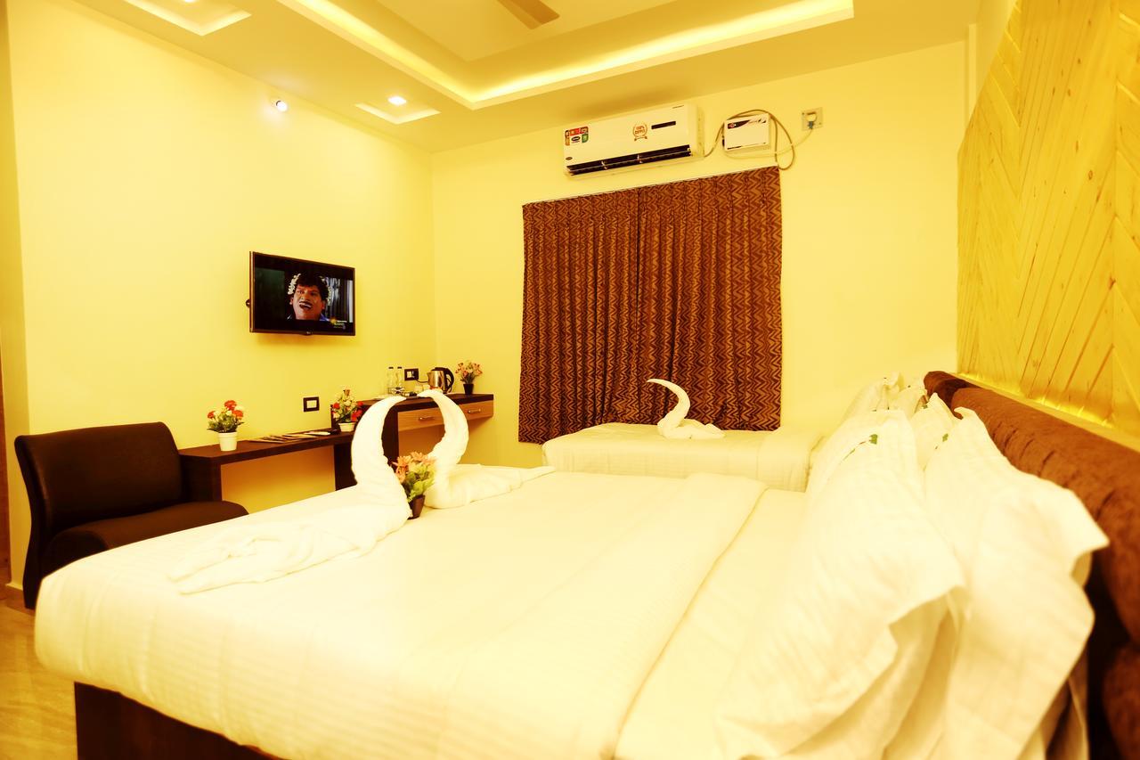 Hotel Sai Krish Grand Chennai Bagian luar foto