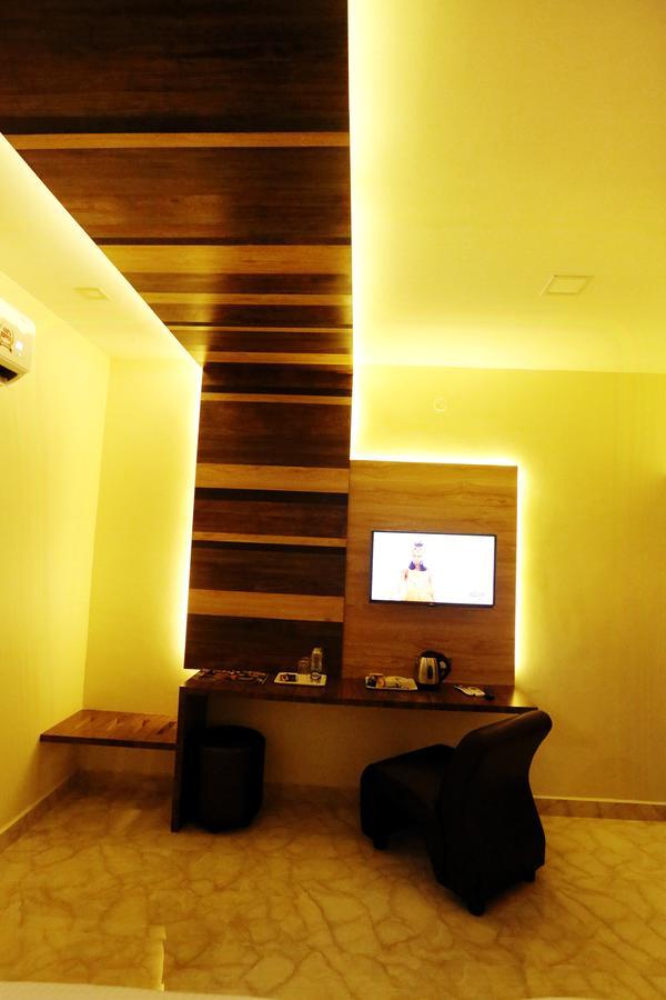 Hotel Sai Krish Grand Chennai Bagian luar foto