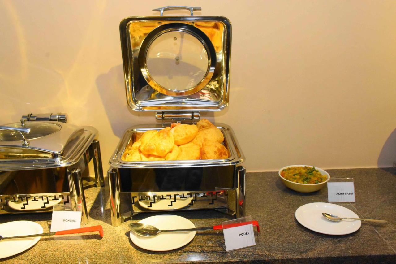 Hotel Sai Krish Grand Chennai Bagian luar foto