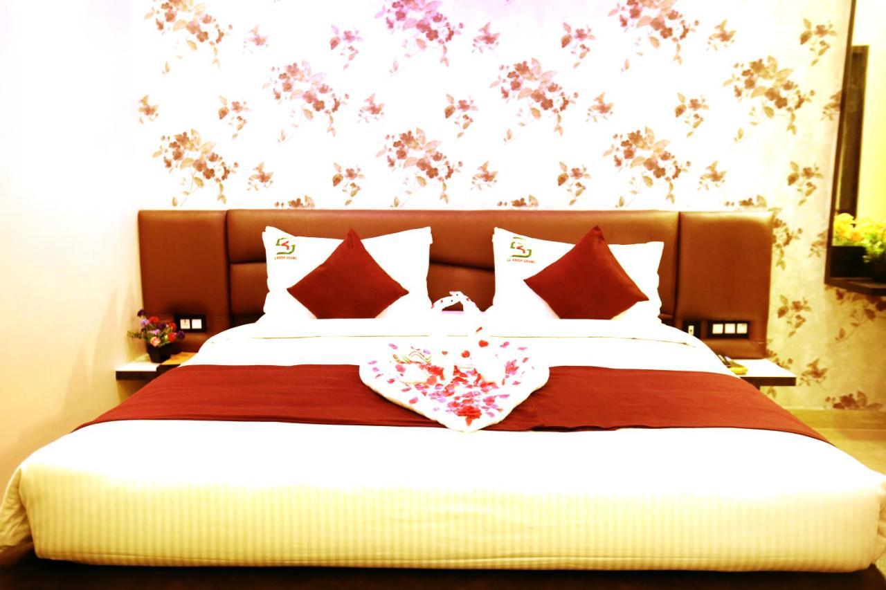 Hotel Sai Krish Grand Chennai Bagian luar foto
