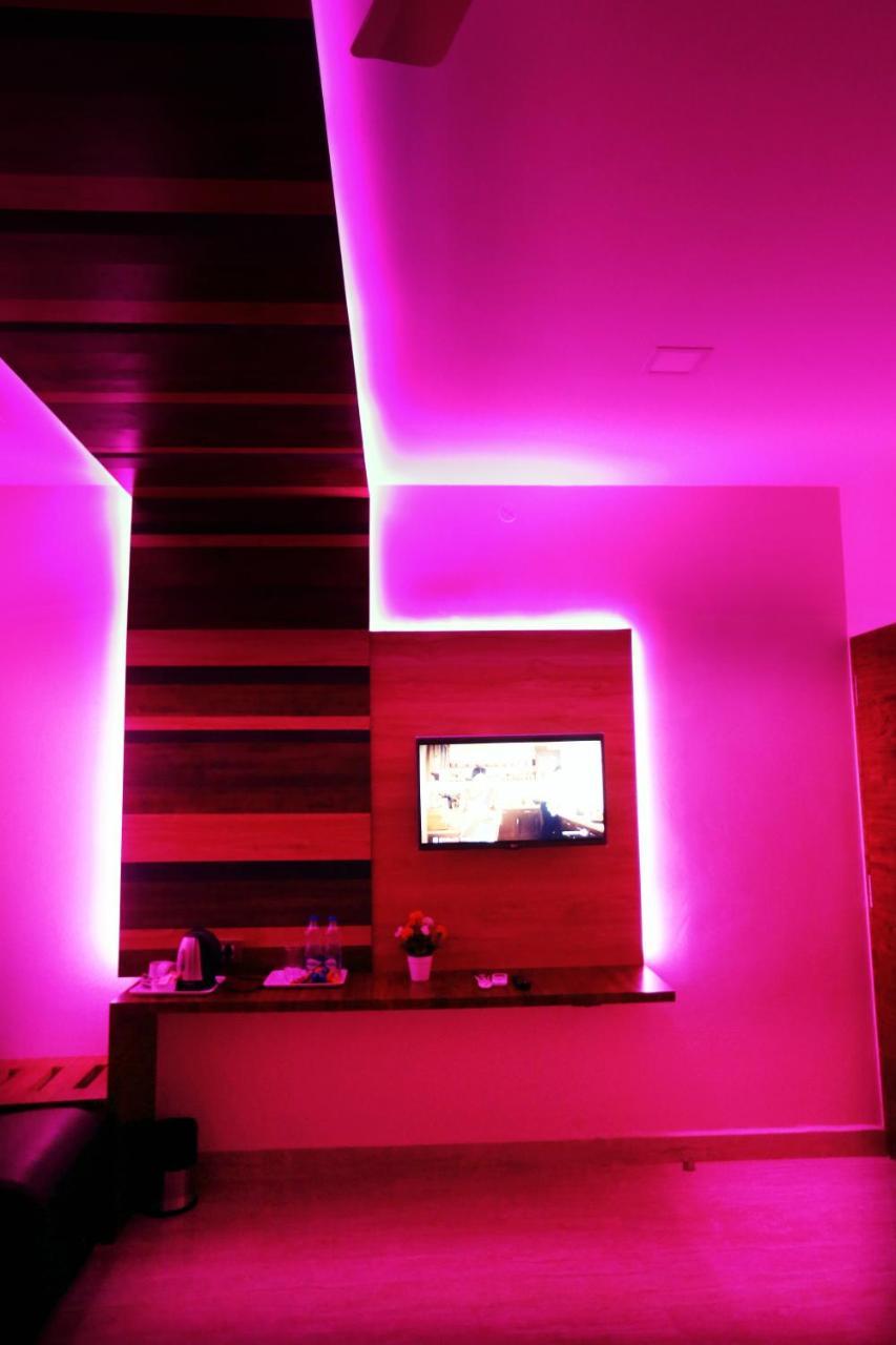 Hotel Sai Krish Grand Chennai Bagian luar foto